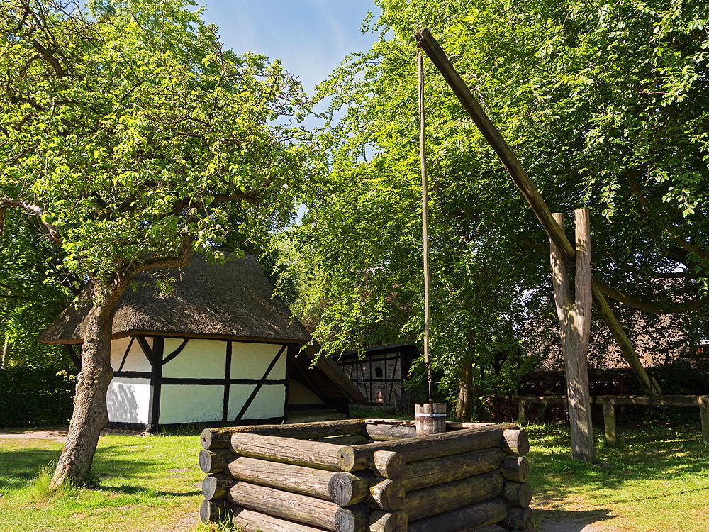 zur &Uuml;bersicht Brunnen 6